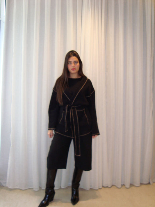 THE KNITTED EDGED CARDIGAN IN BLACK