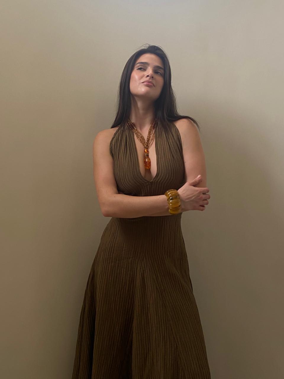 THE WRINKLED DRESS