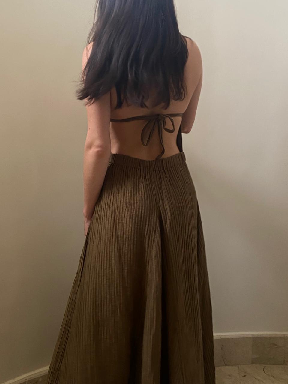 THE WRINKLED DRESS