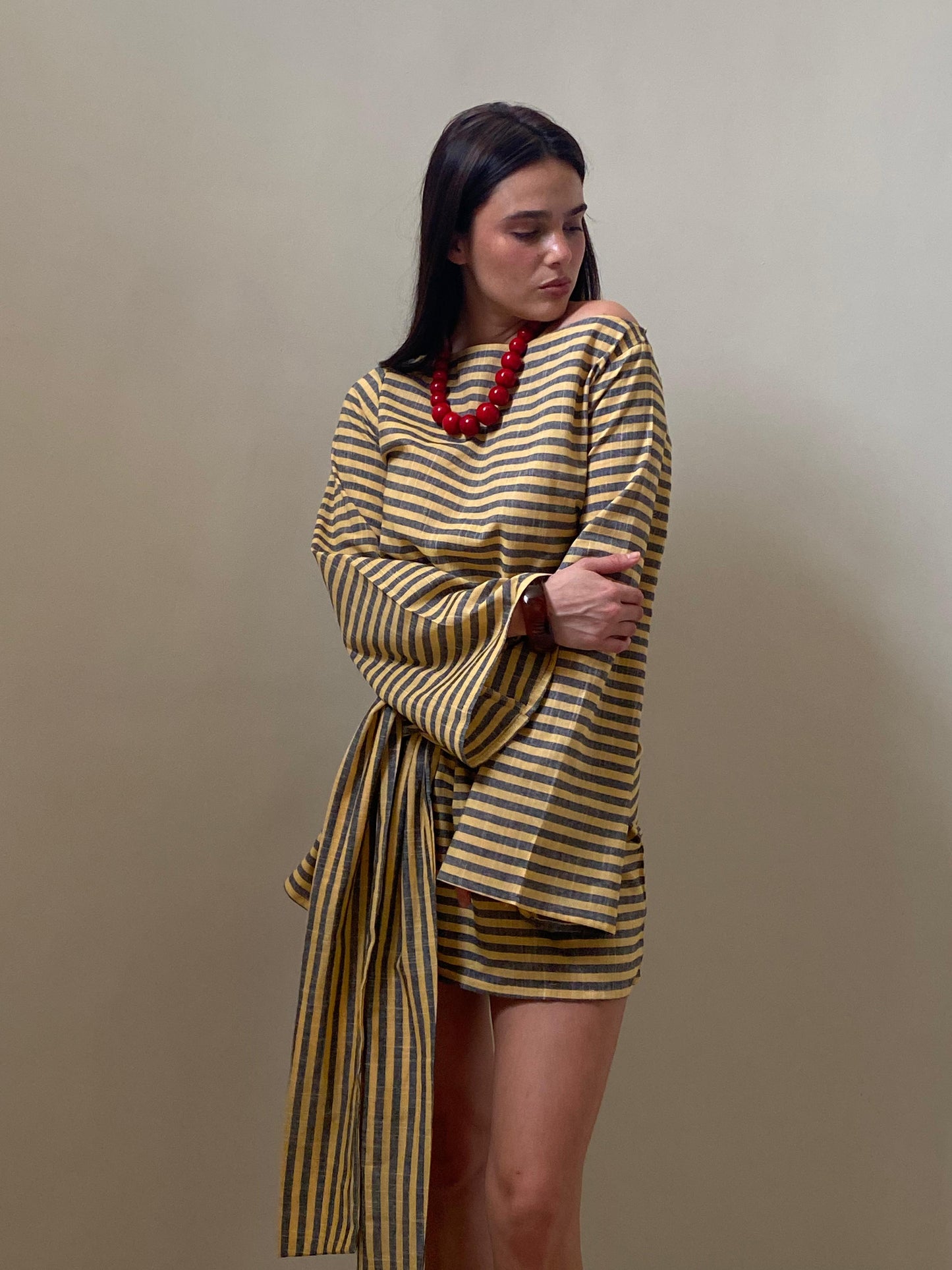 THE YELLOW AND GREY KNOT DRESS